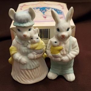 NEW➡️Mr and Mrs Ceramic Rabbit Set